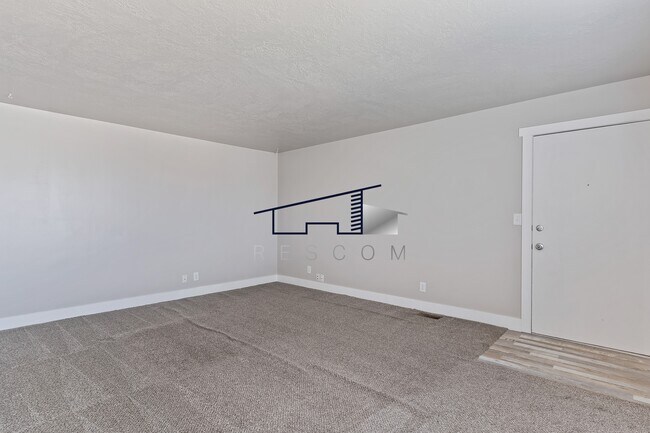 447 W 4900 S unit 3, Washington Terrace, UT 84405 - photo 4