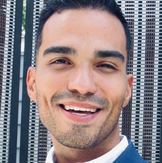 Edward Ayala