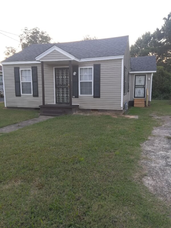 225 Vance Ave, Jackson, TN 38301