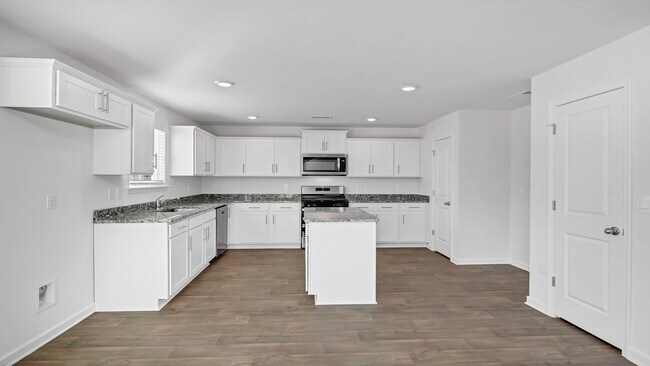 114 Kirkwood Ct, Orangeburg, SC 29118 - photo 4