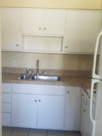 215 River View Dr, Green River, WY 82935