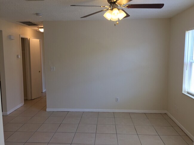 942 San Christopher Dr unit B, Dunedin, FL 34698 - photo 5