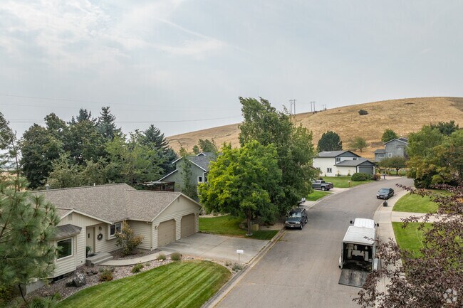 Homes sit along the backdrop of picturesque mountain views.n