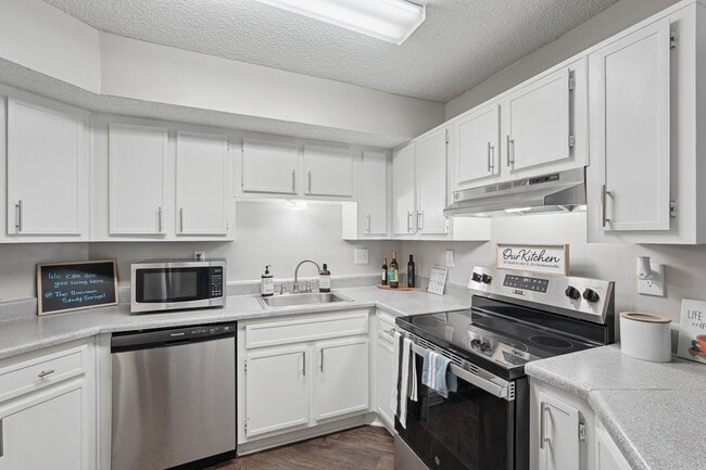 The Overlook Sandy Springs, Atlanta, GA 30350 - photo 7