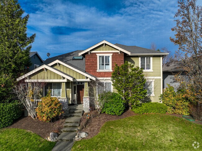An amazing example of a Craftsman style home in the Snoqualmie Ridge neighborhood.