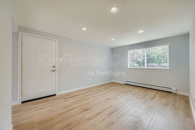 2356 S Linden Ct unit C, Denver, CO 80222 - photo 3