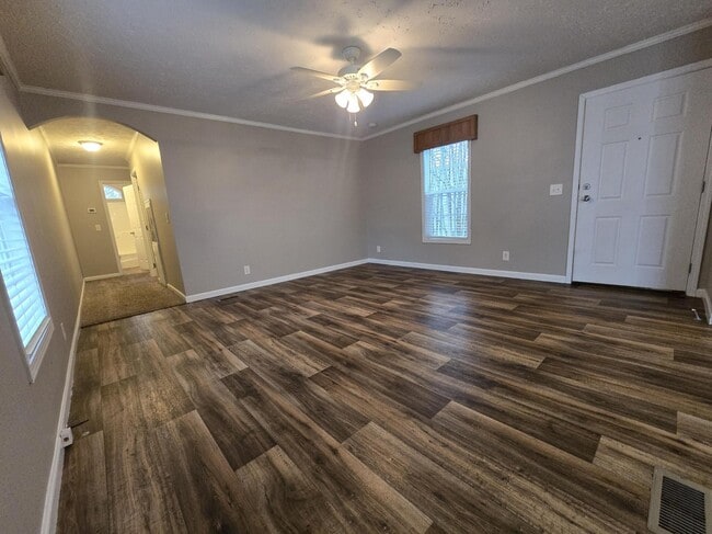 1918 Miss Ellie Dr, Greensboro, NC 27405 - photo 4