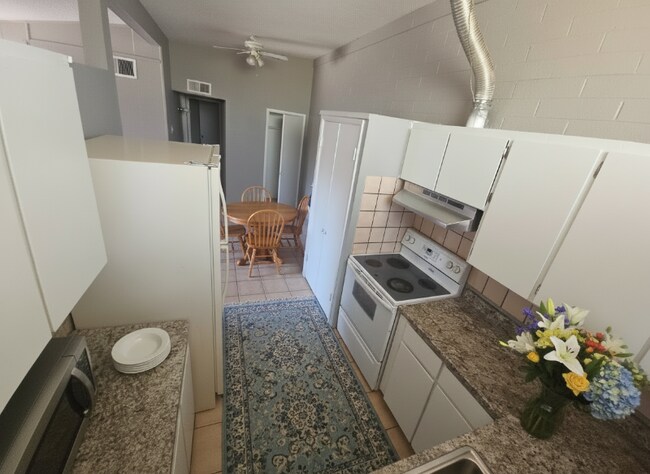 1745 E Broadway Rd unit B, Mesa, AZ 85204 - photo 5