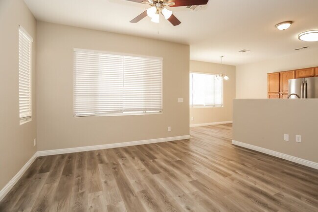 4948 Attitude Ct, North Las Vegas, NV 89031 - photo 5
