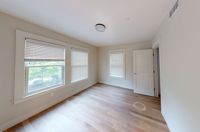 208 Banks St unit 20-5, Cambridge, MA 02138 - photo 6