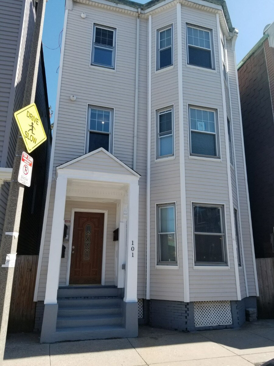 101 Chelsea St unit 1, Boston, MA 02128 - photo 1