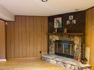 3905 Victoria Ct, Edison, NJ 08817