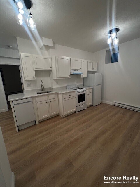 111 Norway St unit D9, Boston, MA 02115 - photo 2