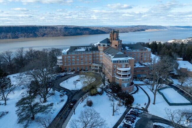 Hudson Lab School serves elementary and middle school students.