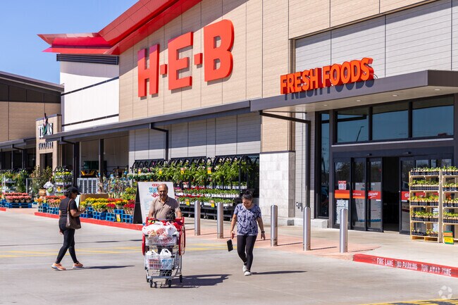 Iowa Colony residents can pick up groceries from the nearby H-E-B at Manvel Town Center.