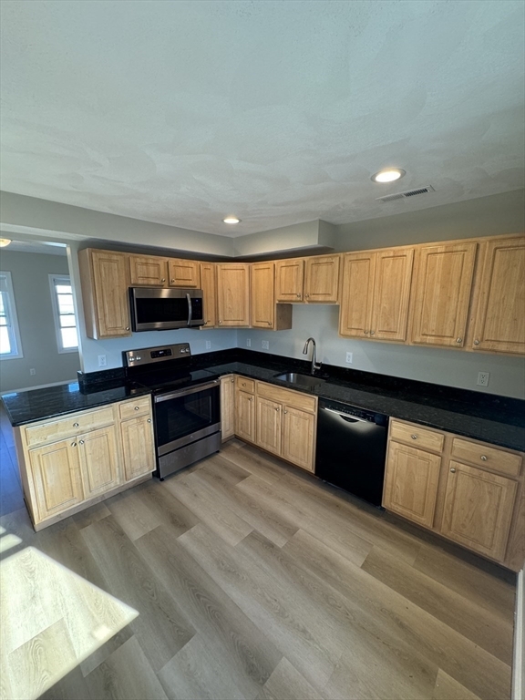 26 Northend St Unit 2, Peabody, MA 01960