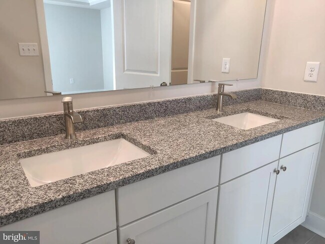 6947 Farragut Dr, Bryans Road, MD 20616 - photo 7