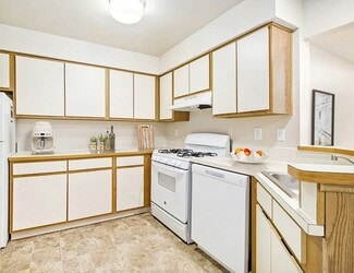 2210 E Cork St, Kalamazoo, MI 49001