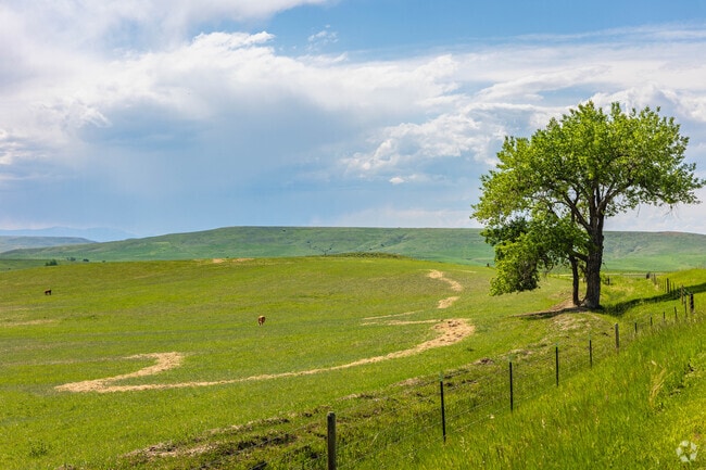 With scenic views, farmland, and open space, Red Lodge has abundant access to the nearby outdoors.
