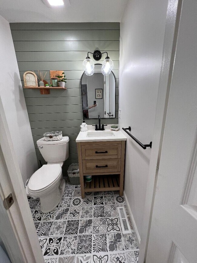 35 Kingman Ave, Mansfield, MA 02048 - photo 4