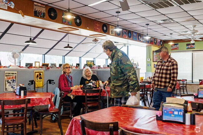 Oak Hill residents meet up for a meal at Grandpa's Catfish & Seafood.