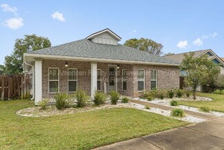 33 8th Ave, Shalimar, FL 32579