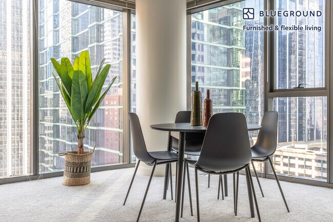 210 N Wells St unit FL17-ID257, Chicago, IL 60606 - photo 5