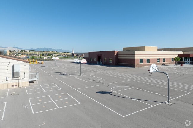 Mountain Point Elementary School is located in the Riverton neighborhood.