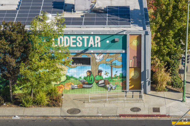 Lodestar is a public K-5 school.
