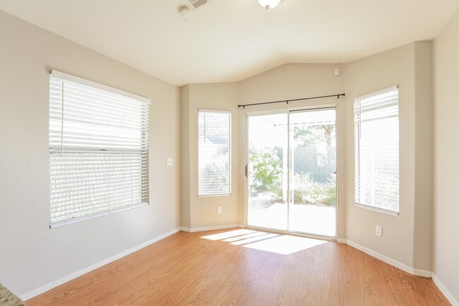 8341 Pendragon Cir, Las Vegas, NV 89145 - photo 5