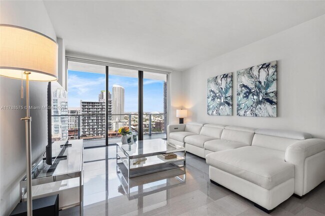 Reach Brickell City Centre unit 2304, Miami, FL 33131 - photo 3