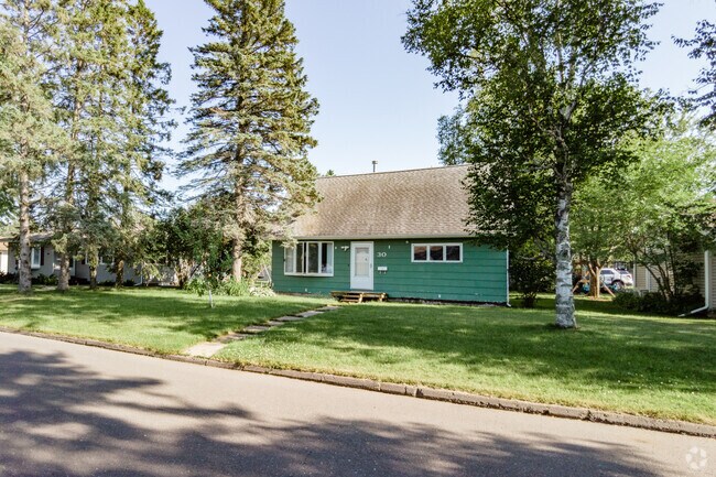 Ranch homes are most common in Central Park, Superior, Wisconsin.