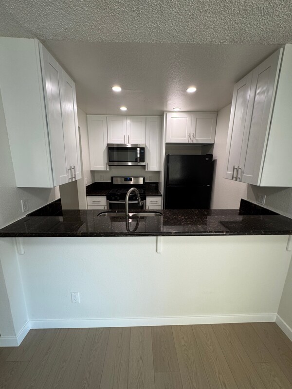 10911 Rochester Ave unit 202, Los Angeles, CA 90024 - photo 5