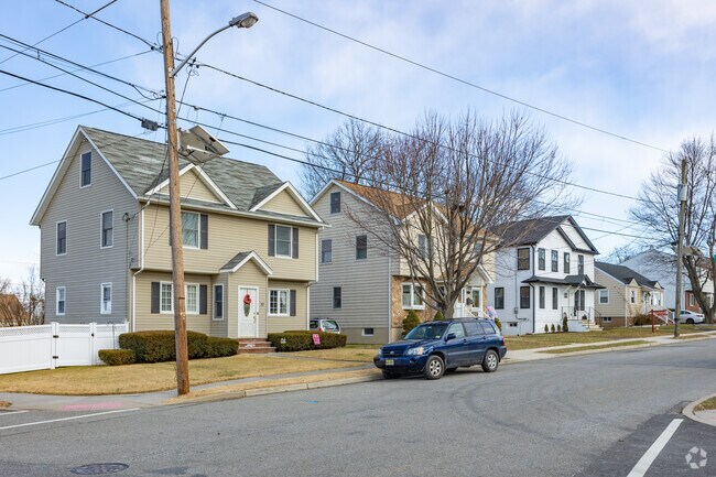 Colonial style homes line the main street in Albion NJ.