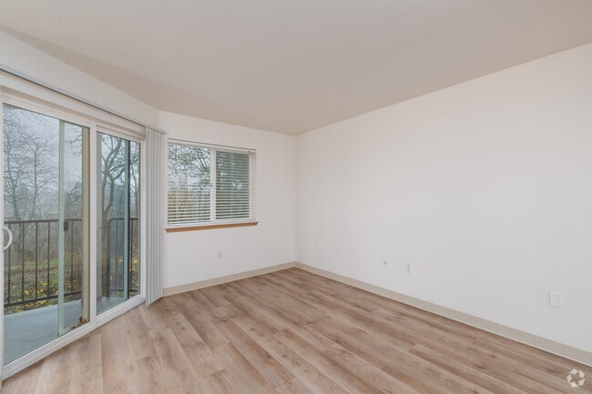 1BR, 1BA - 702SF