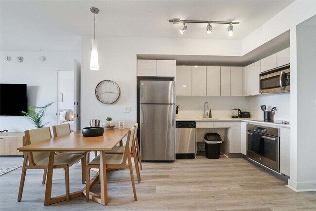 2602 E Hallandale Beach Blvd unit ID1227524P, Hallandale Beach, FL 33009 - photo 4