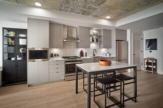 3030 S Potomac Ave, Arlington, VA 22202