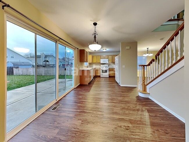 2611 Sierra Ave, Plainfield, IL 60586 - photo 4