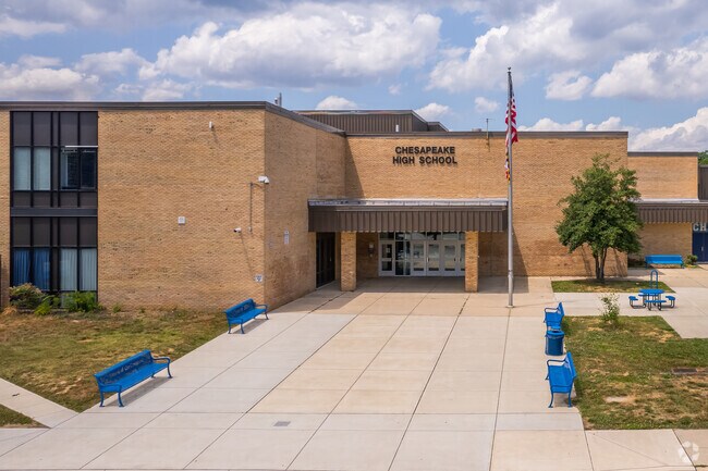 Chesapeake Senior High School helps prepare students for college.