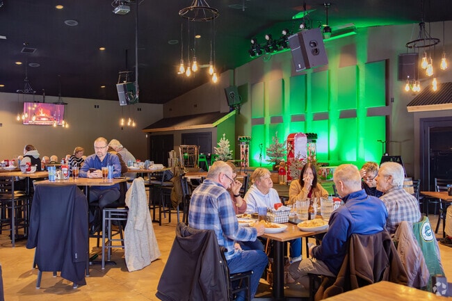 Narrow Bridge Plate and Pour is a great place for Hobart locals to enjoy classic American dishes.