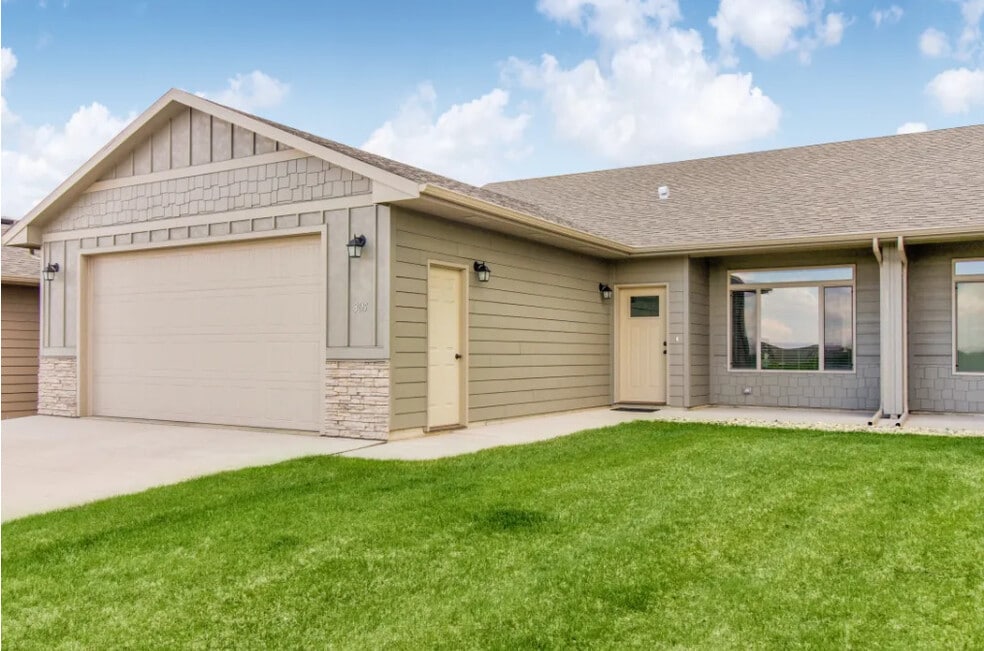 Lobelia & Bison Trail Twinhomes