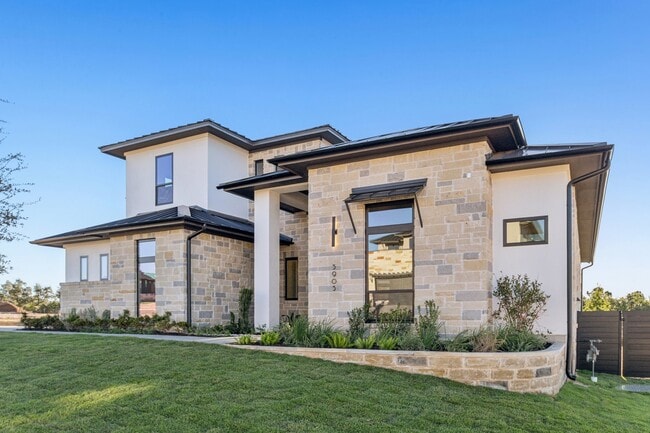 10117 Milky Way Dr unit 36599140, Austin, TX 78730 - photo 4