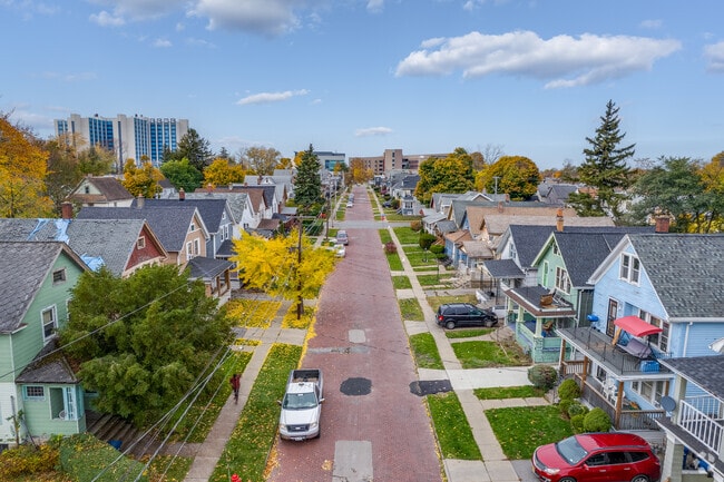 Diverse housing styles in Grider cater to different tastes.
