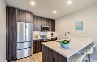 300 W Division St, Chicago, IL 60610