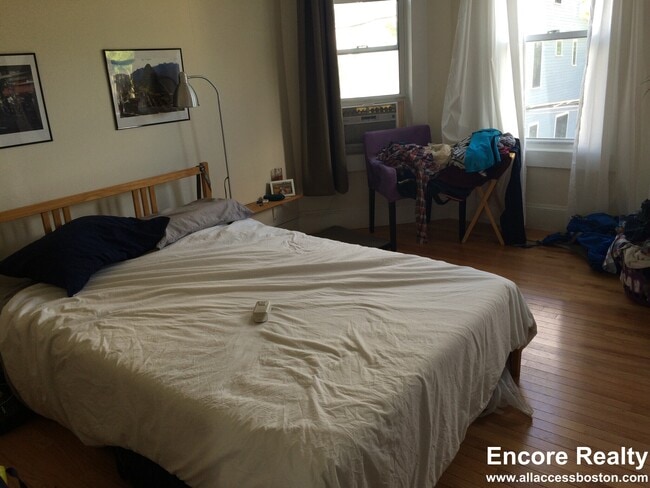 4 Watson St unit 8T, Cambridge, MA 02139 - photo 3