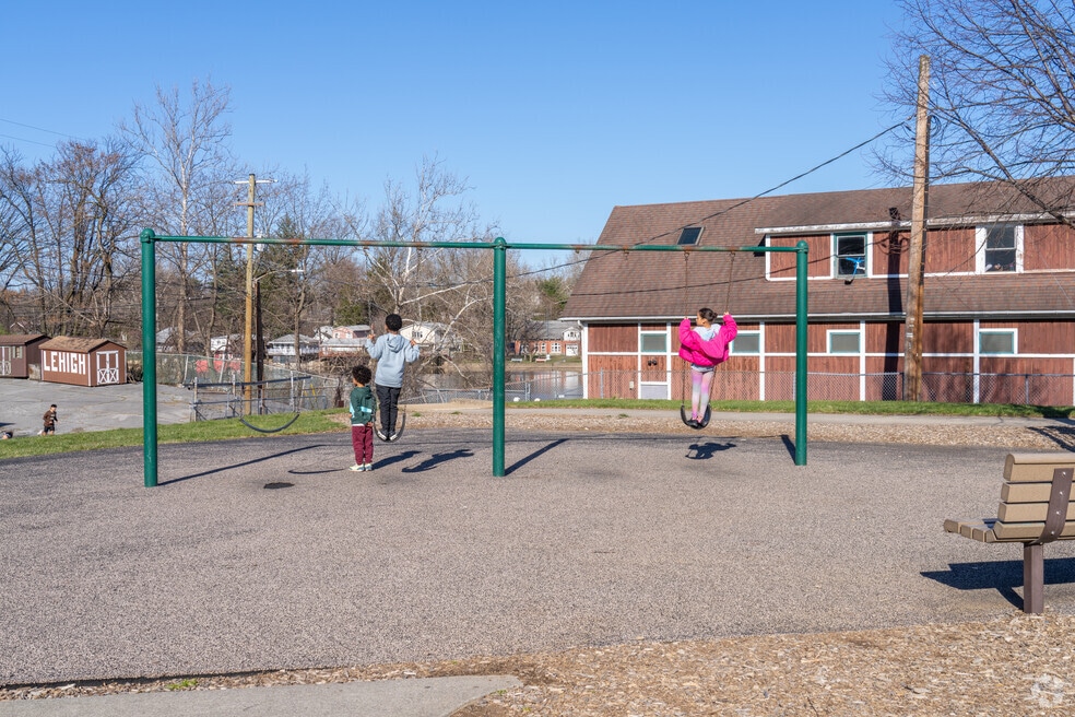 Nh_East Allentown_503471_0411824_P2_DQ_V1