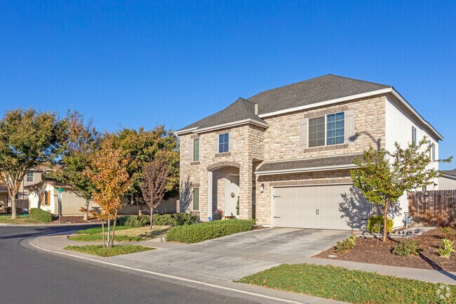 There is a wide variety of home styles in the North Merced neighborhood.