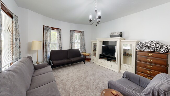 67-69 Petersham Rd, Hardwick, MA 01037 - photo 2