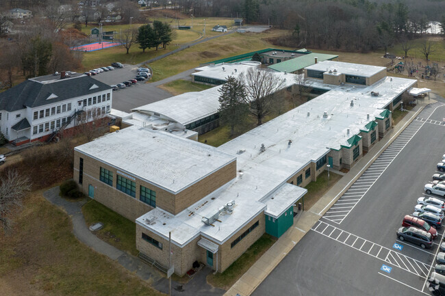 Paxton Center School is located in Paxton.
