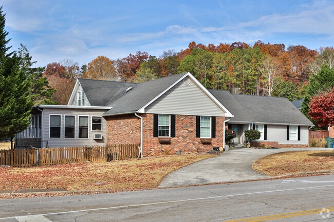 Valleybrook has many beautiful homes on the golf course.